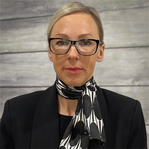 Leonie-Asani_for_web-300x300